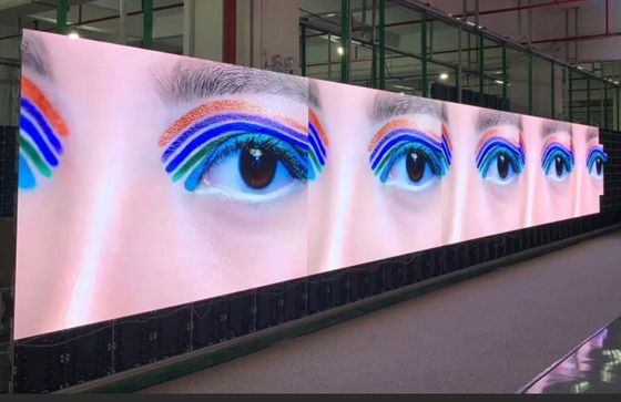 P1.86 Armoire à LED à petits pixels épaisseur légère poids Appliquer pour l'affichage au musée