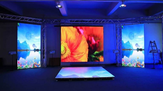 64*64pixel a adapté le lancement aux besoins du client de pixel de l'affichage à LED 200W/Sqm 3.91mm
