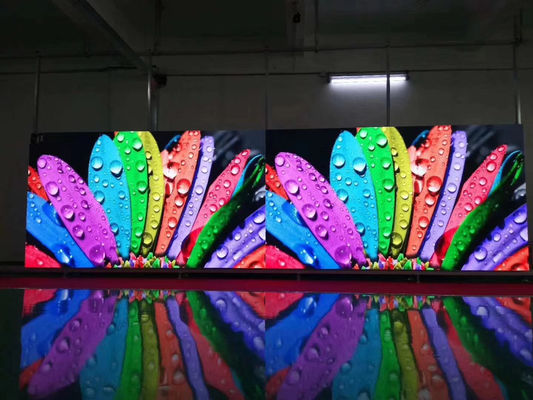 Affichage LED plein couleur à haute définition à l'intérieur avec taux de rafraîchissement 3840Hz
