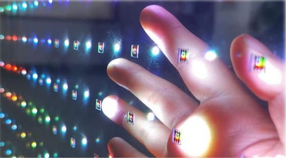Écran LED en verre transparent série holographique P3.91mm rafraîchissement 3840Hz