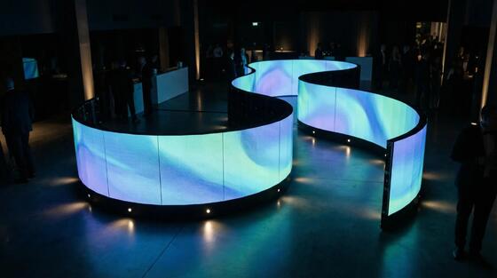 P1.538 Mur vidéo LED incurvé RVB couleur pleine écran LED 3840Hz