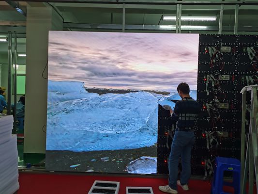 P1.538 Mur vidéo LED incurvé RVB couleur pleine écran LED 3840Hz