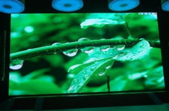 500*500mm 1200Hz ont mené le coffret d'étalage P2.976 RVB de location d'intérieur 3IN1