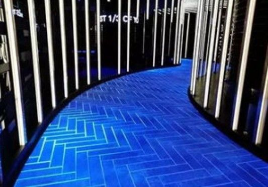 Éclairage de sol de danse à écran LED pour événements.
