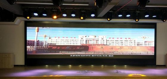 900cd Écran LED couleur entière à l'intérieur Location P3.91 Matrice murale LED CCC 65410 Pixels