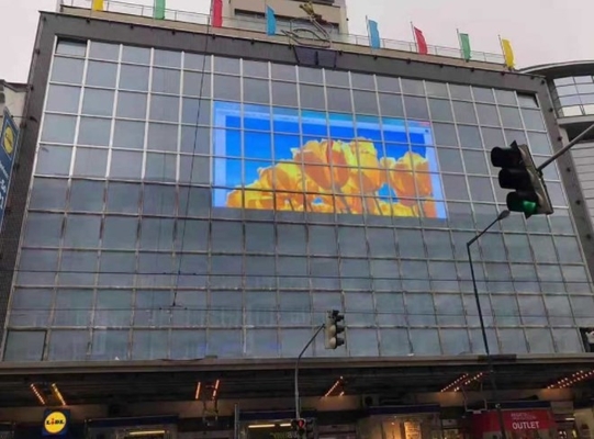 les écrans transparents en verre LED de ² de 3500cd/M montrent la FCC IP43 12m pour le magasin de bijoux