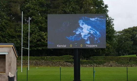 Murs vidéo LED extérieurs P3.91 pour la publicité Panneaux d'affichage numériques 500*1000mm Série extérieure