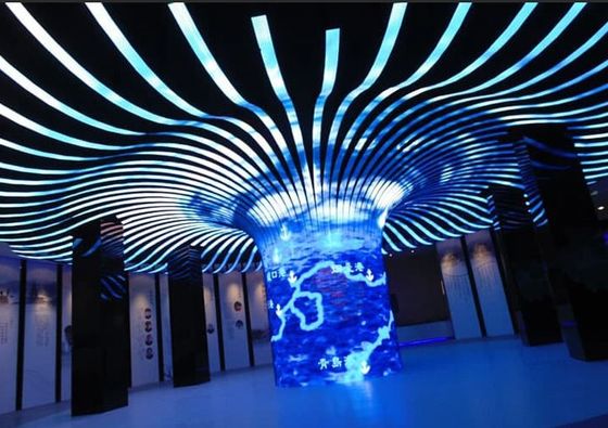 Légère et facile à installer P3.91mm Affichage LED incurvé imperméable à l'eau IP65 Haute luminosité