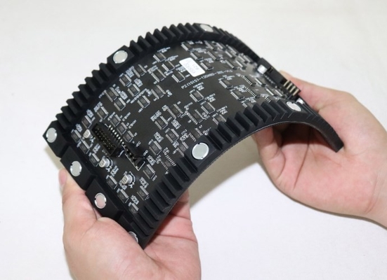 panneau flexible d'intérieur de module de l'écran incurvé par 240X120mm SMD1515 P2 LED d'affichage à LED